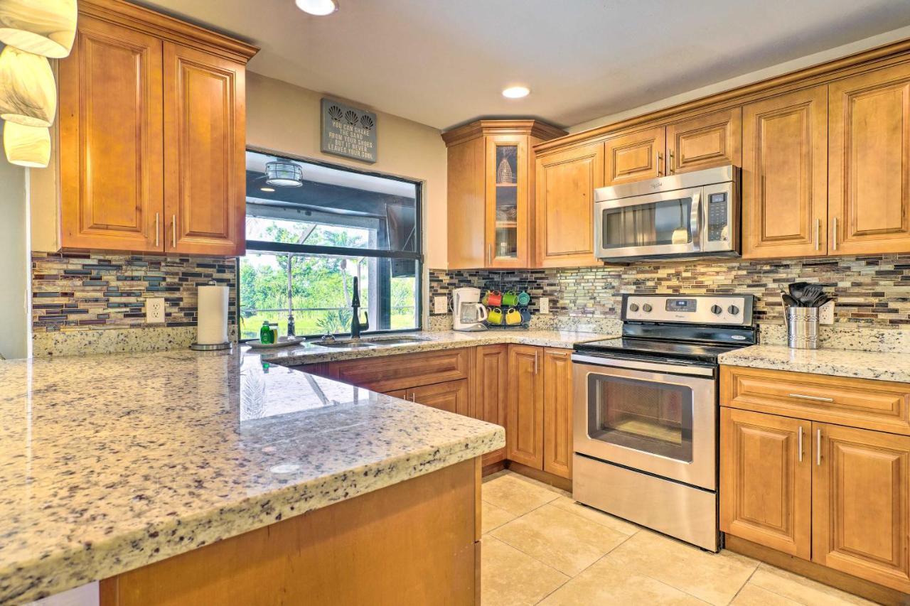 Pet-Friendly Fort Myers Home With Patio And Grill! North Fort Myers Exteriör bild